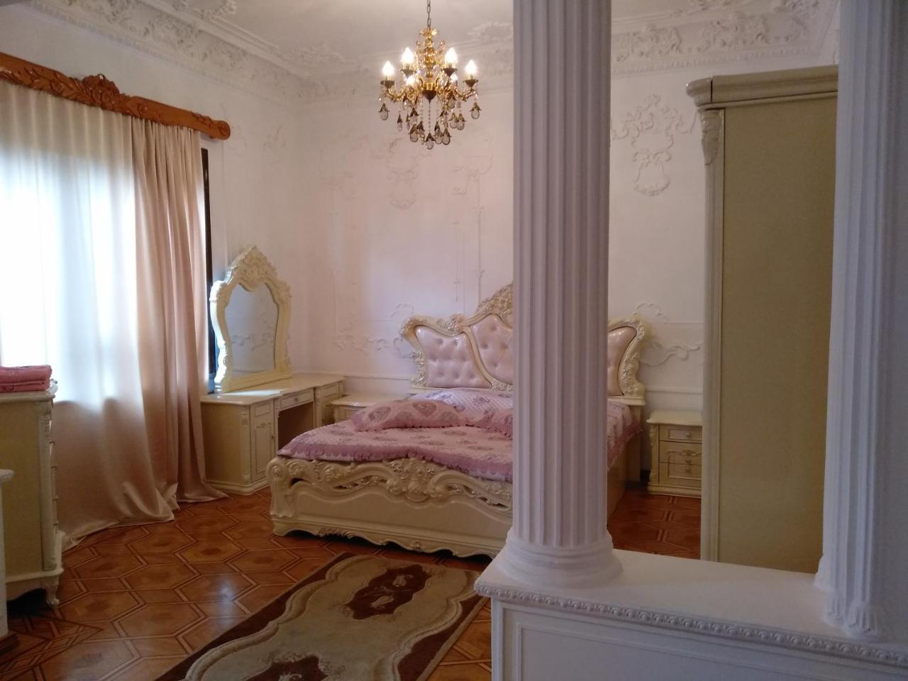 Hotel Royal Kutaisi Exteriör bild