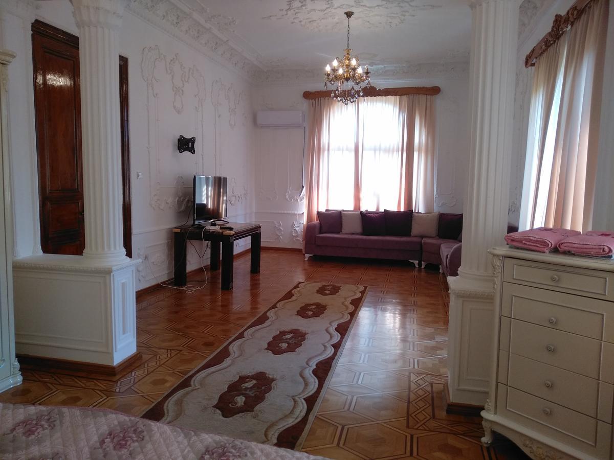 Hotel Royal Kutaisi Exteriör bild